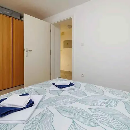 Near In 54776 Apartamento