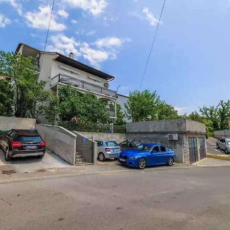 Near In 54776 דירה דראמליי