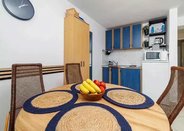 דירה Near In 54776