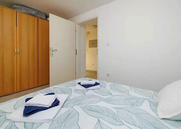 Near In 54776 Apartamento